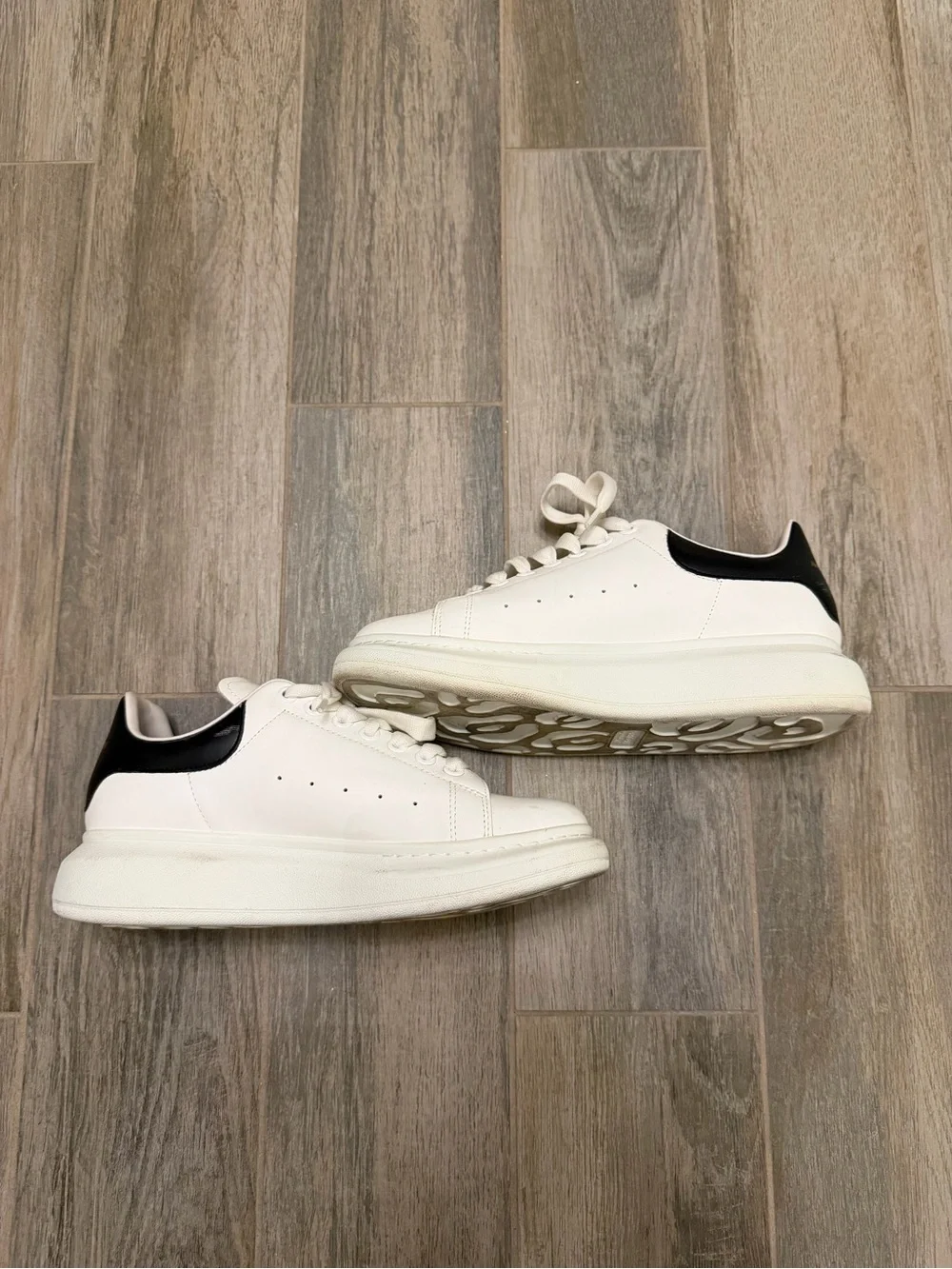 Alexander McQueen Oversized Sneaker White Black
